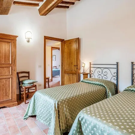 Pet Friendly In Cetona With Kitchen