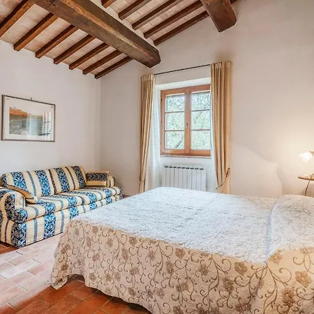 Holiday home Pet Friendly In Cetona With Kitchen