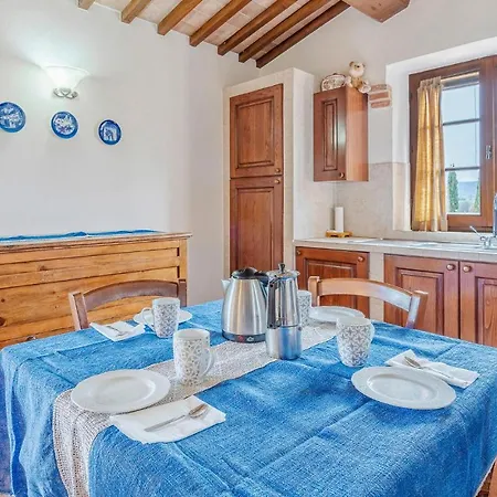 Holiday home Pet Friendly In Cetona With Kitchen